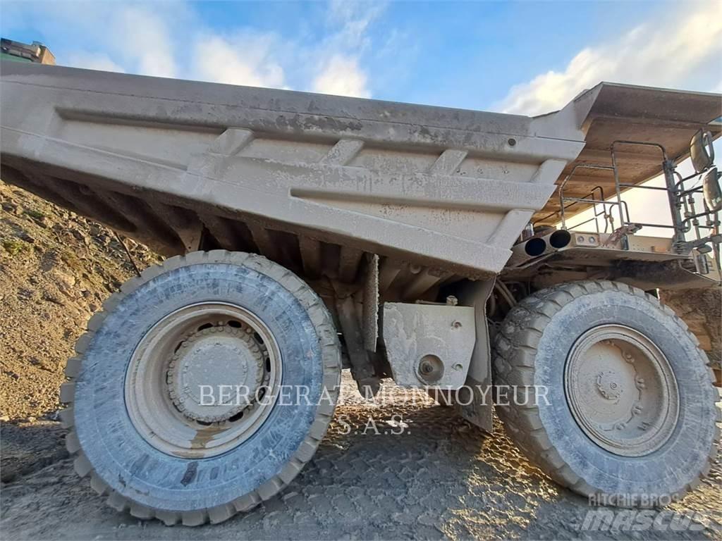 CAT 777G 铰接式自卸车
