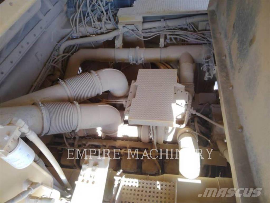 CAT 789D 铰接式自卸车