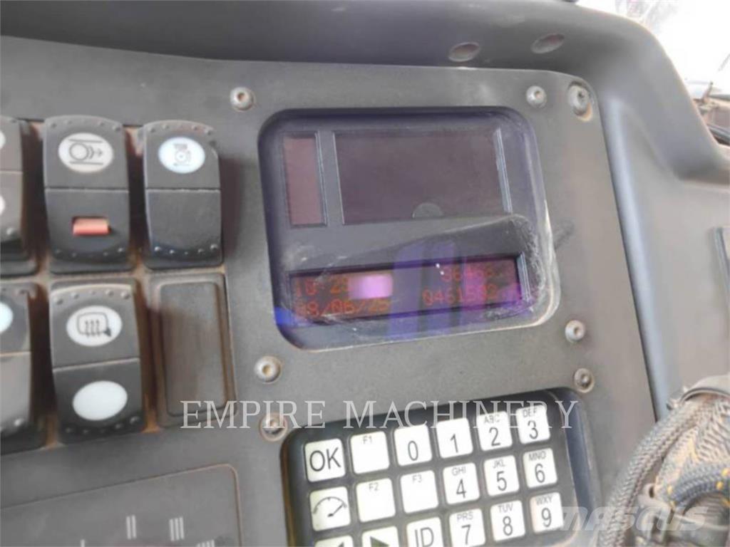 CAT 789D 铰接式自卸车