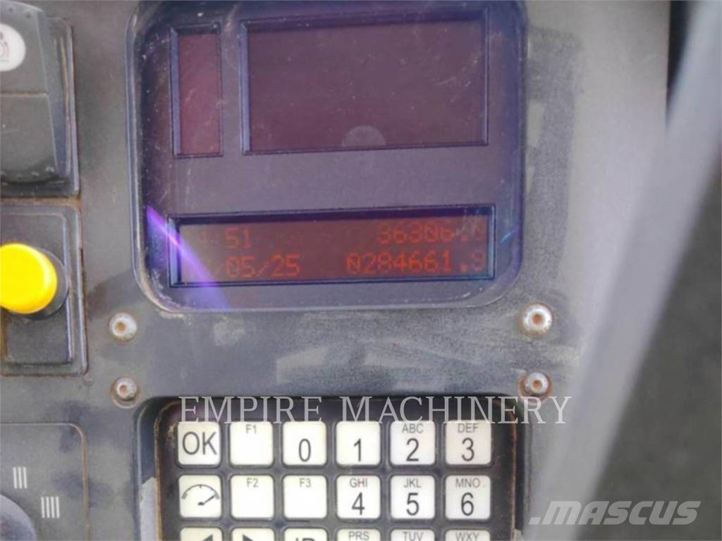 CAT 789D 铰接式自卸车