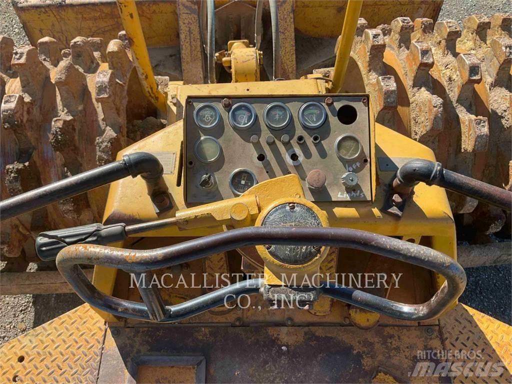 CAT 815 土壤压实机