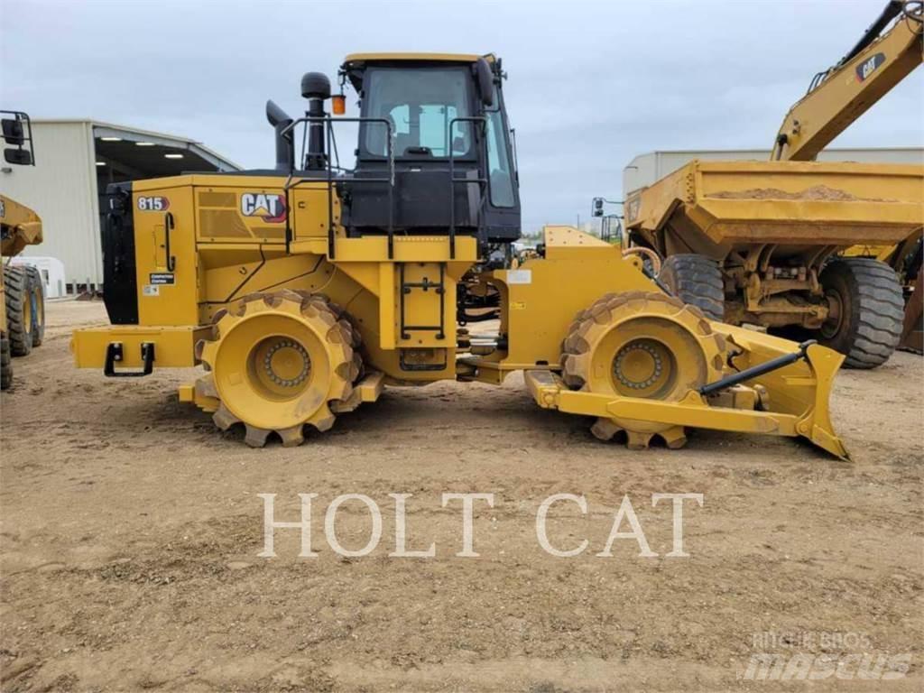 CAT 815 土壤压实机