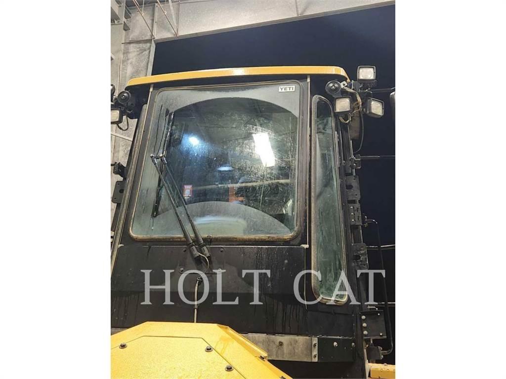 CAT 815 土壤压实机