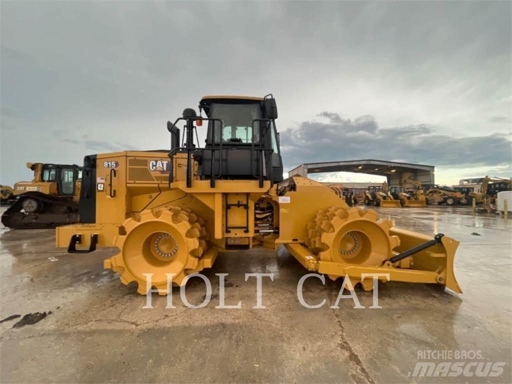 CAT 815 土壤压实机