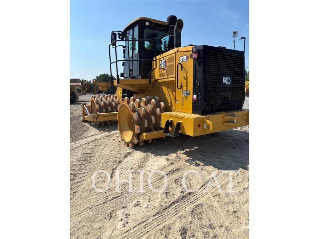 CAT 815 土壤压实机