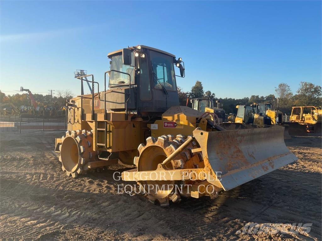 CAT 815-11 土壤压实机