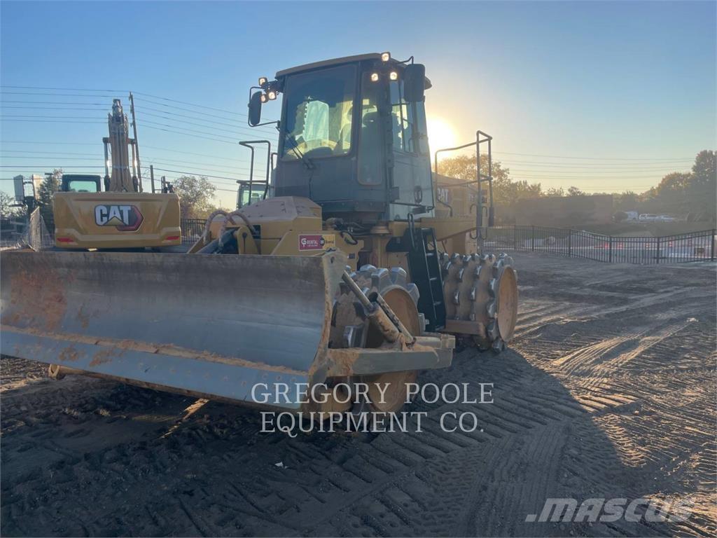 CAT 815-11 土壤压实机