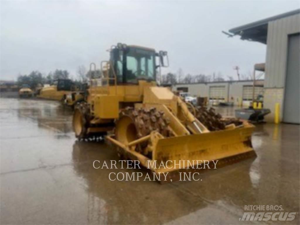 CAT 815F 轮式推土机