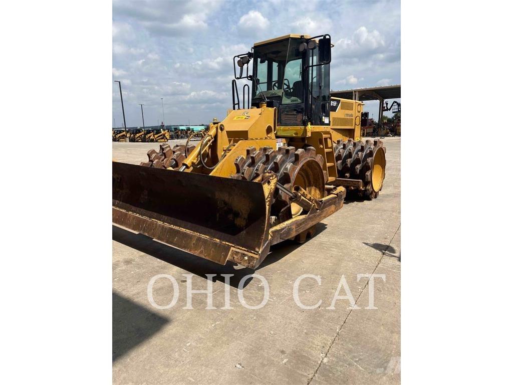 CAT 815F2 土壤压实机