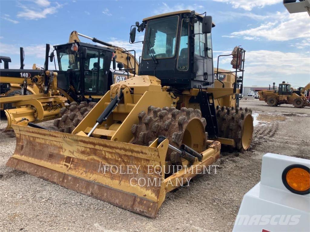 CAT 815K 土壤压实机