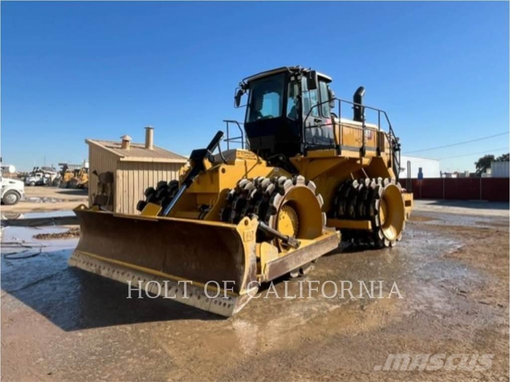 CAT 825K 土壤压实机