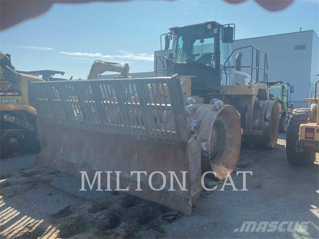 CAT 826G 土壤压实机