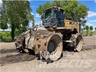 CAT 826K 土壤压实机