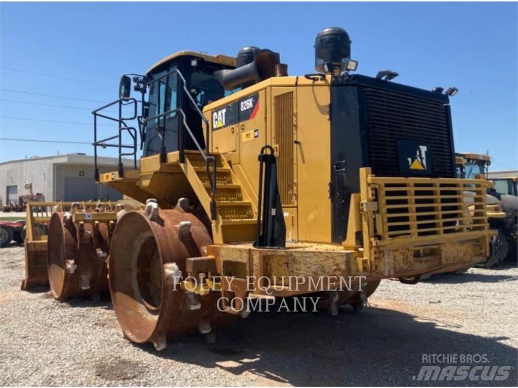 CAT 826K 土壤压实机
