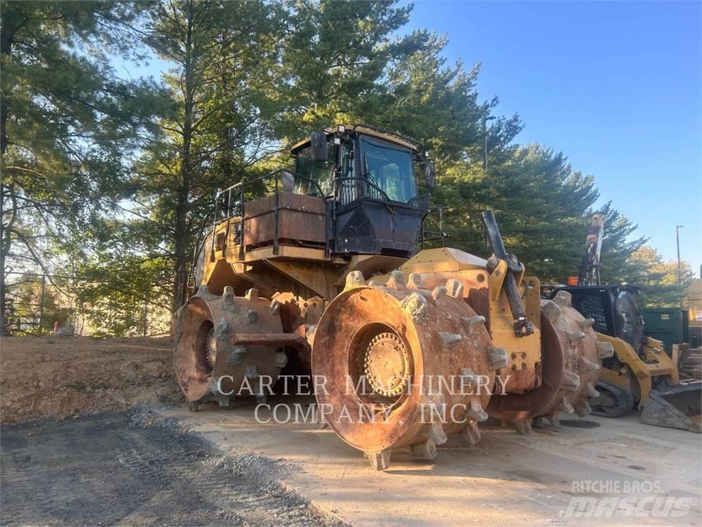CAT 826K 土壤压实机