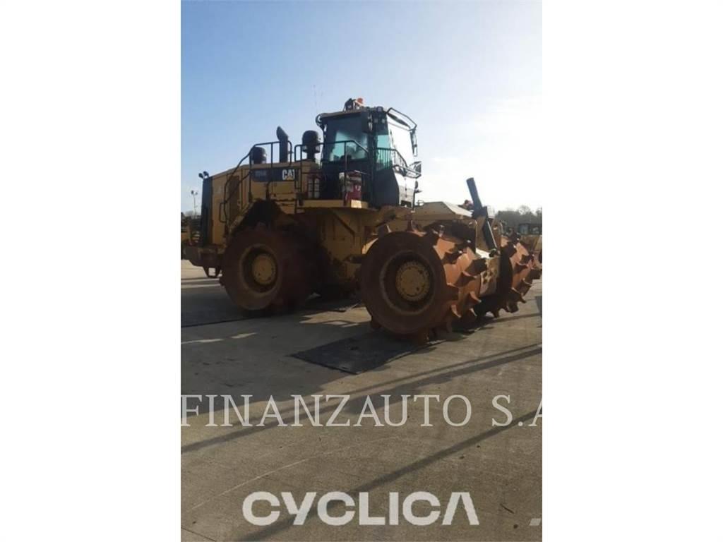 CAT 826K 土壤压实机