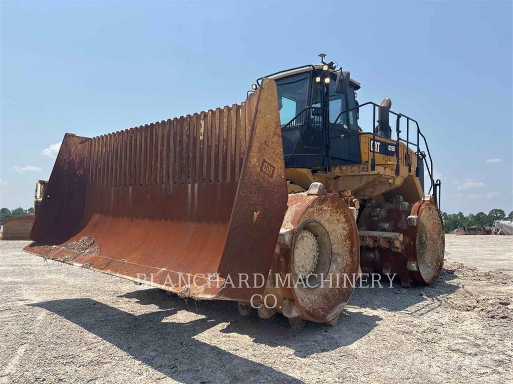 CAT 826K 土壤压实机