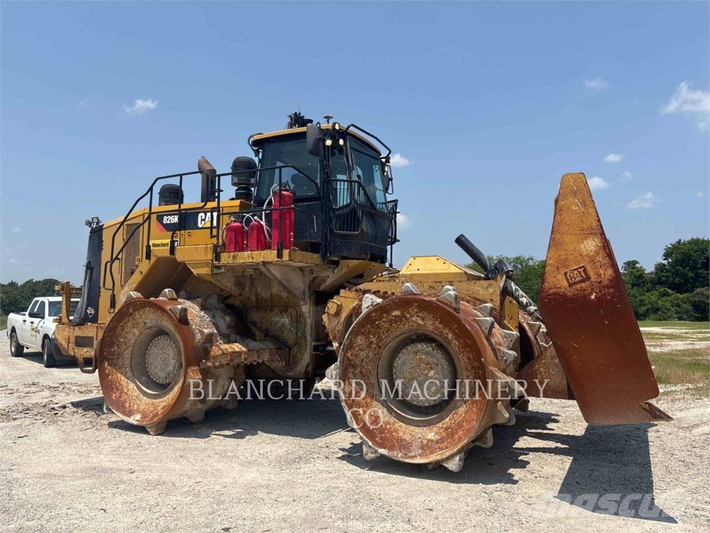 CAT 826K 土壤压实机