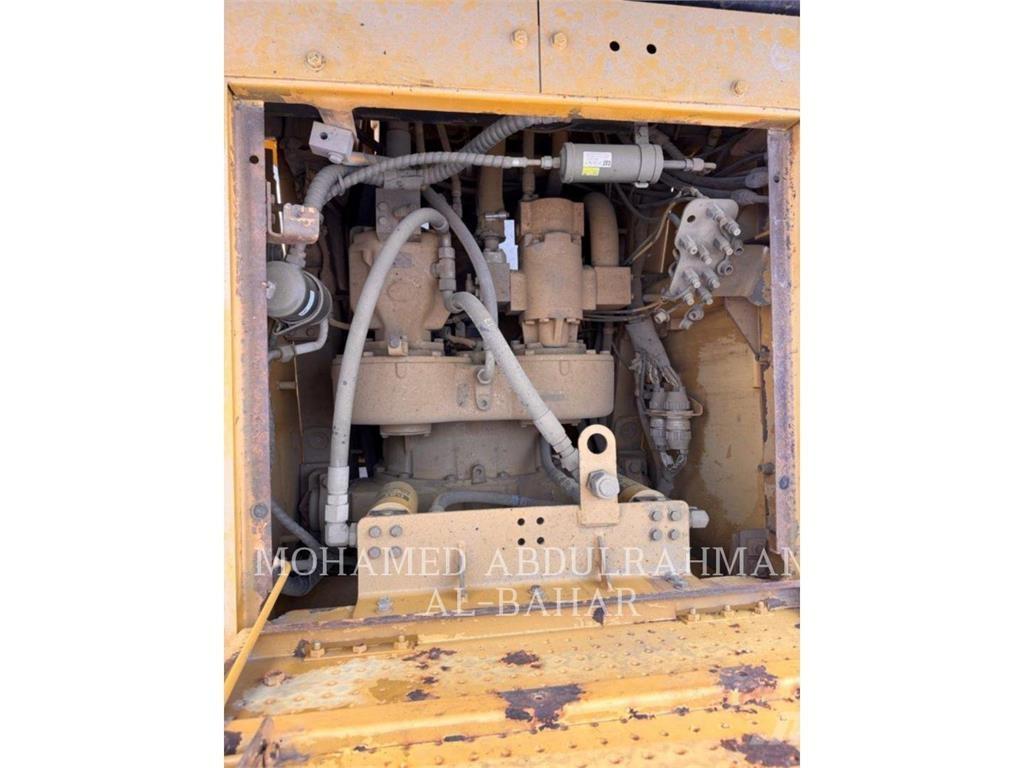 CAT 834H 轮式推土机