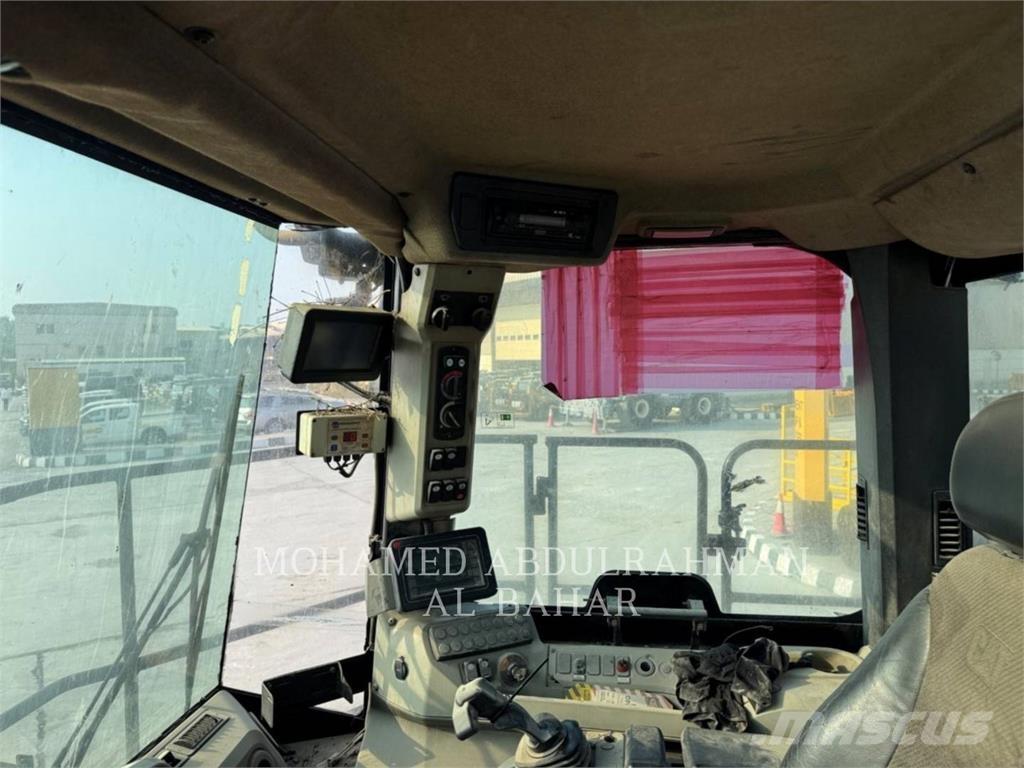 CAT 834K 轮式推土机