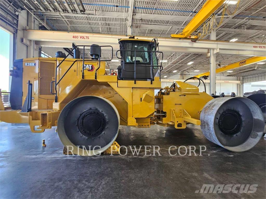 CAT 836K 土壤压实机