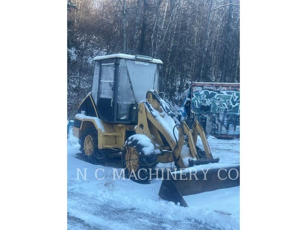 CAT 902 轮式装载机