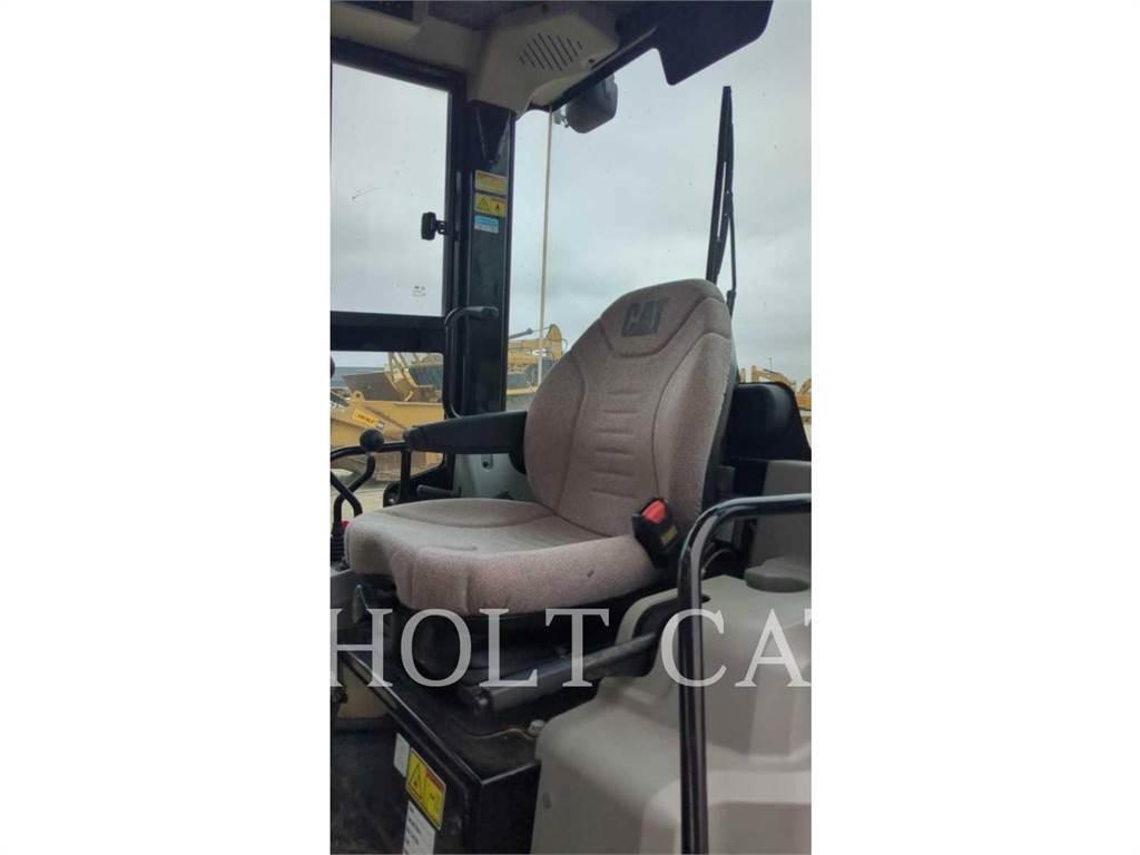 CAT 903C 轮式装载机