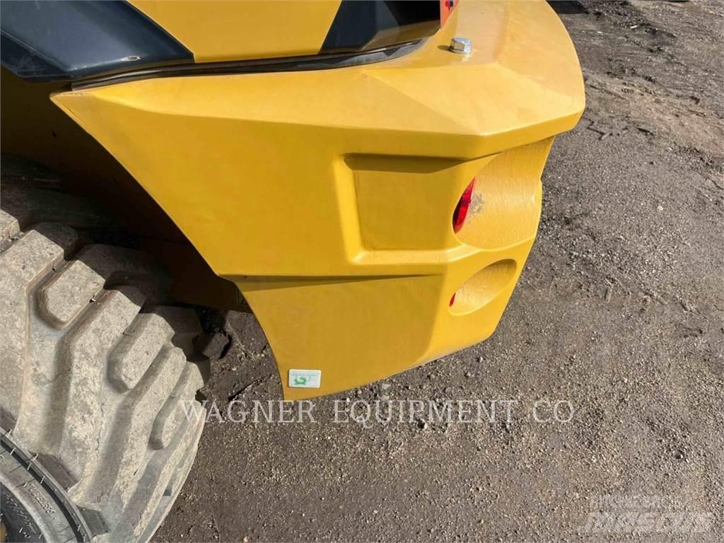 CAT 903D 轮式装载机