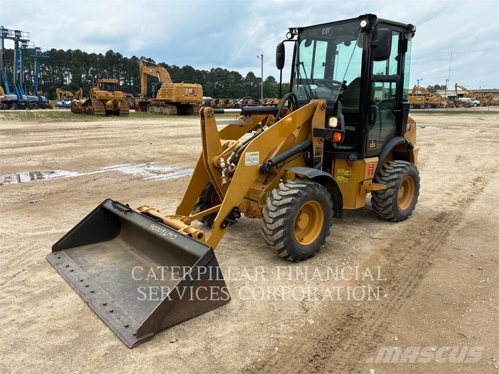 CAT 903D 轮式装载机