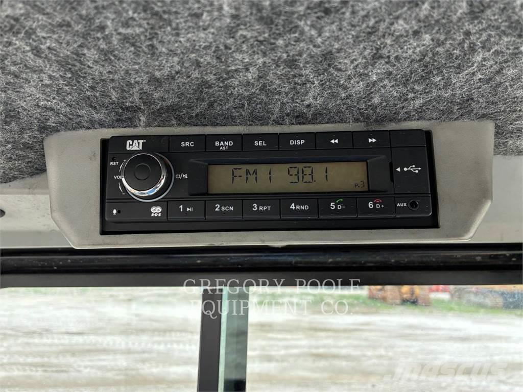 CAT 903D 轮式装载机