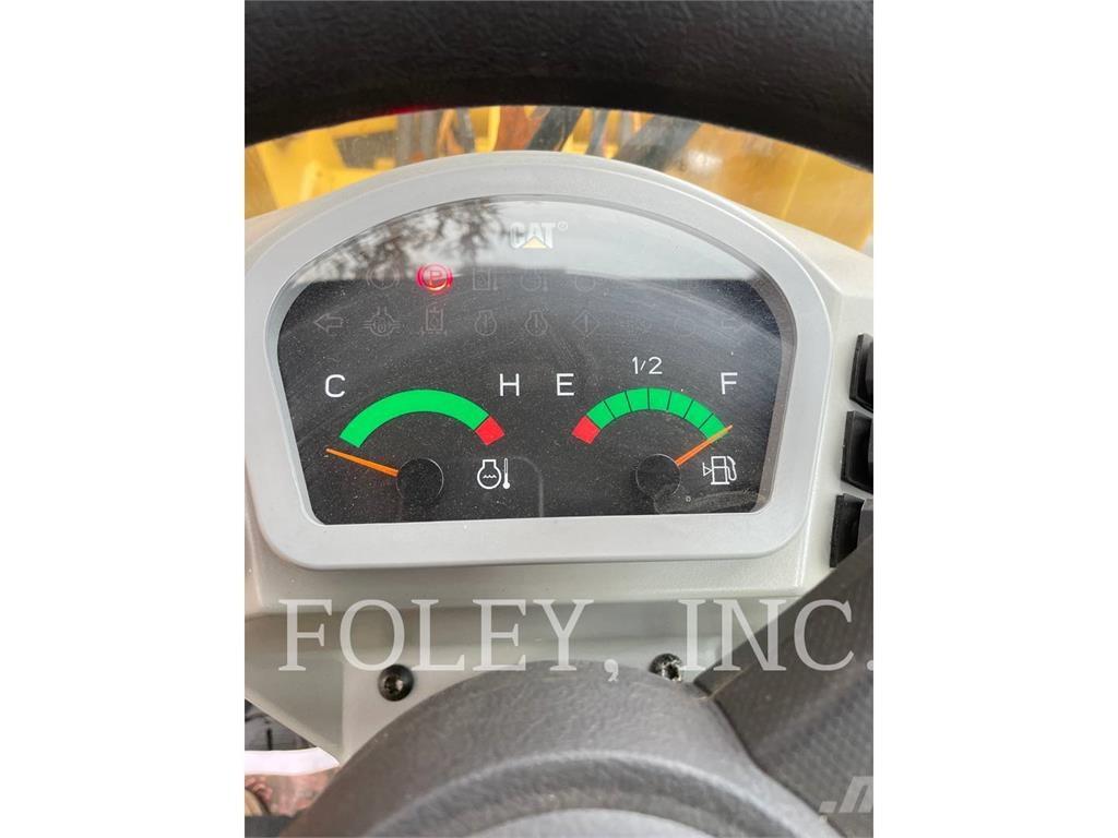 CAT 903D 轮式装载机