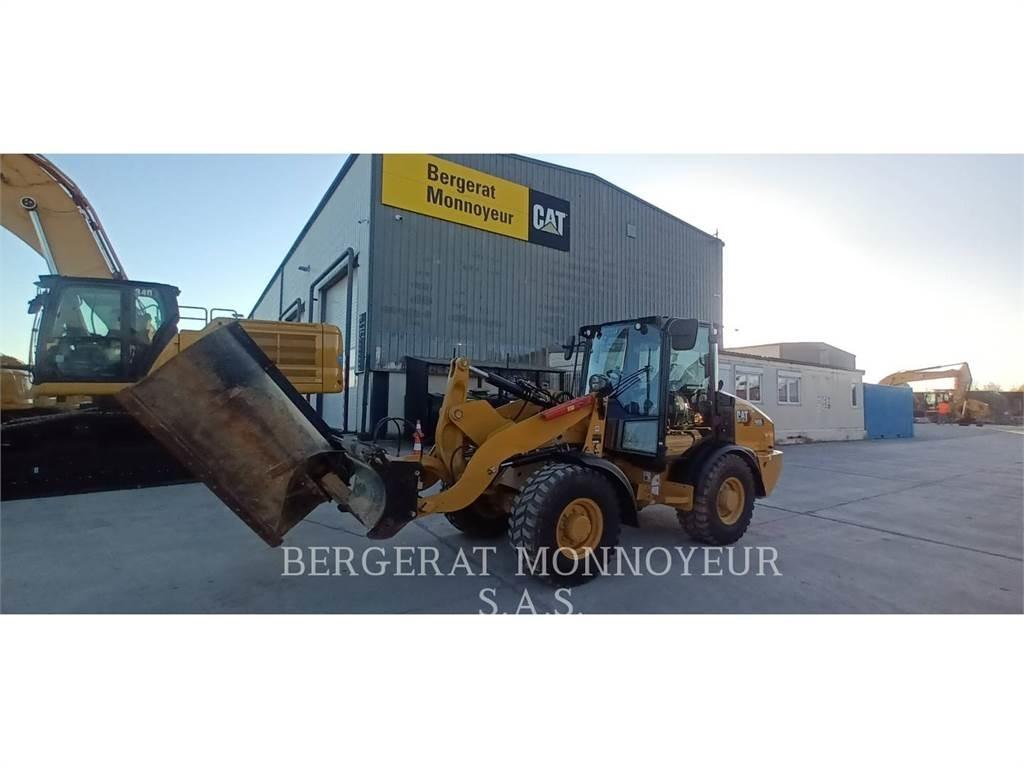 CAT 906 轮式装载机