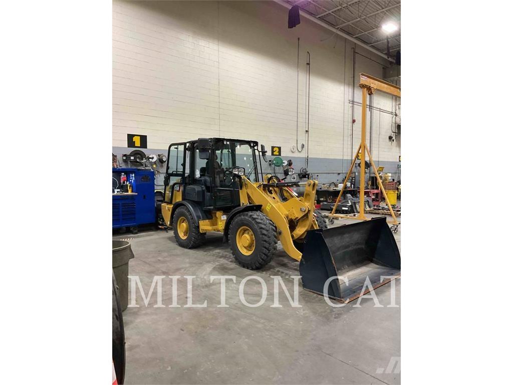 CAT 906 轮式装载机