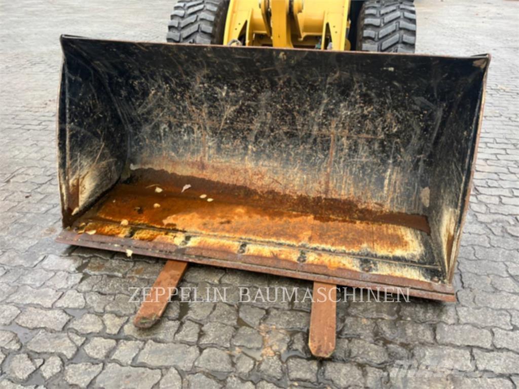 CAT 906-14 轮式装载机