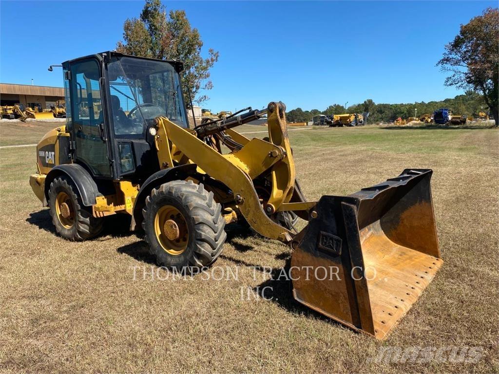 CAT 906 M 轮式装载机