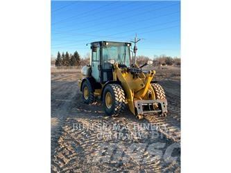 CAT 906M 轮式装载机