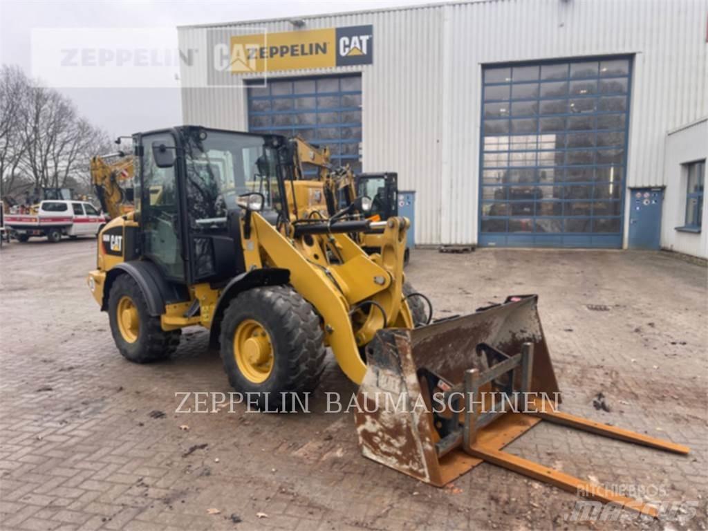 CAT 906M 轮式装载机