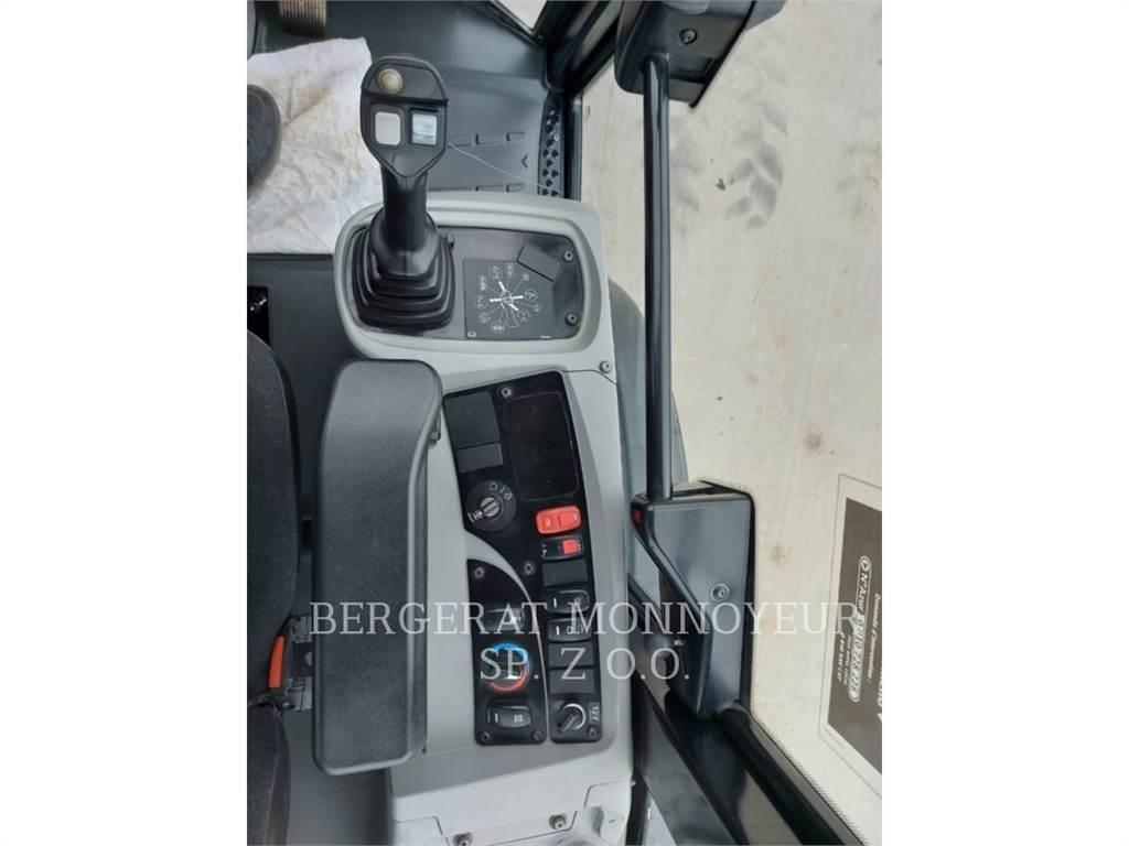 CAT 906M 轮式装载机