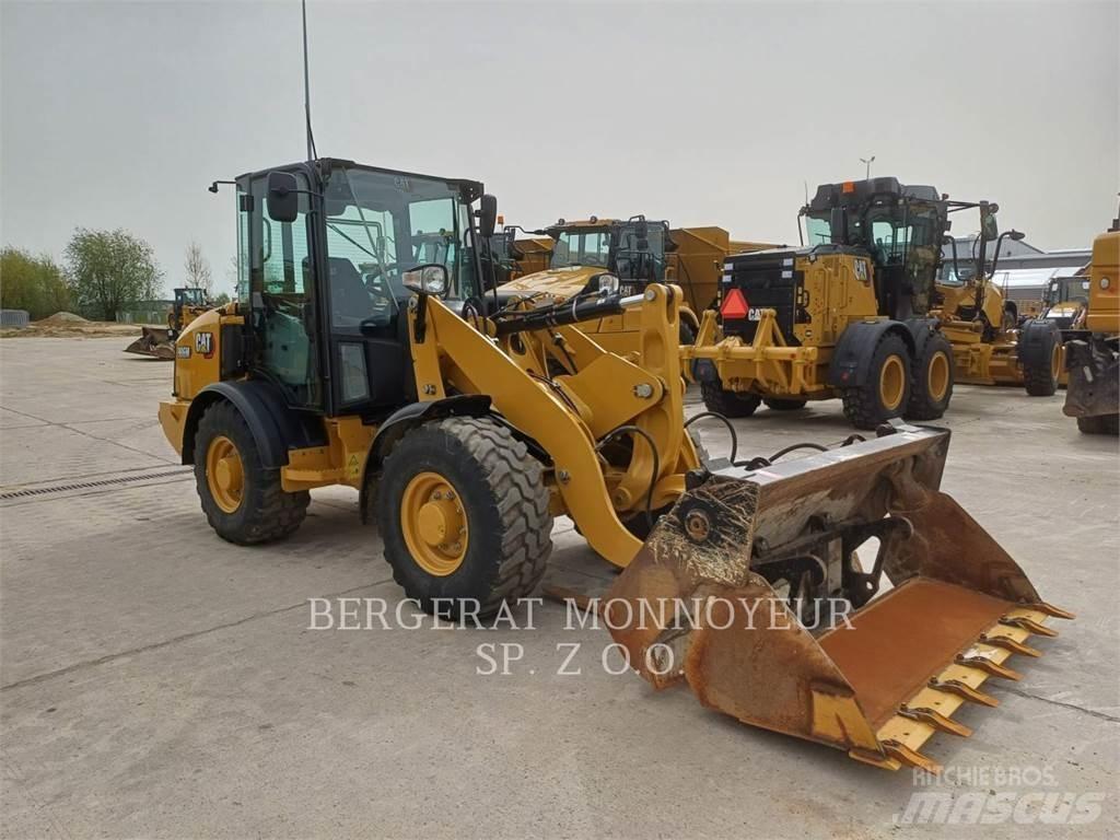 CAT 906M 轮式装载机