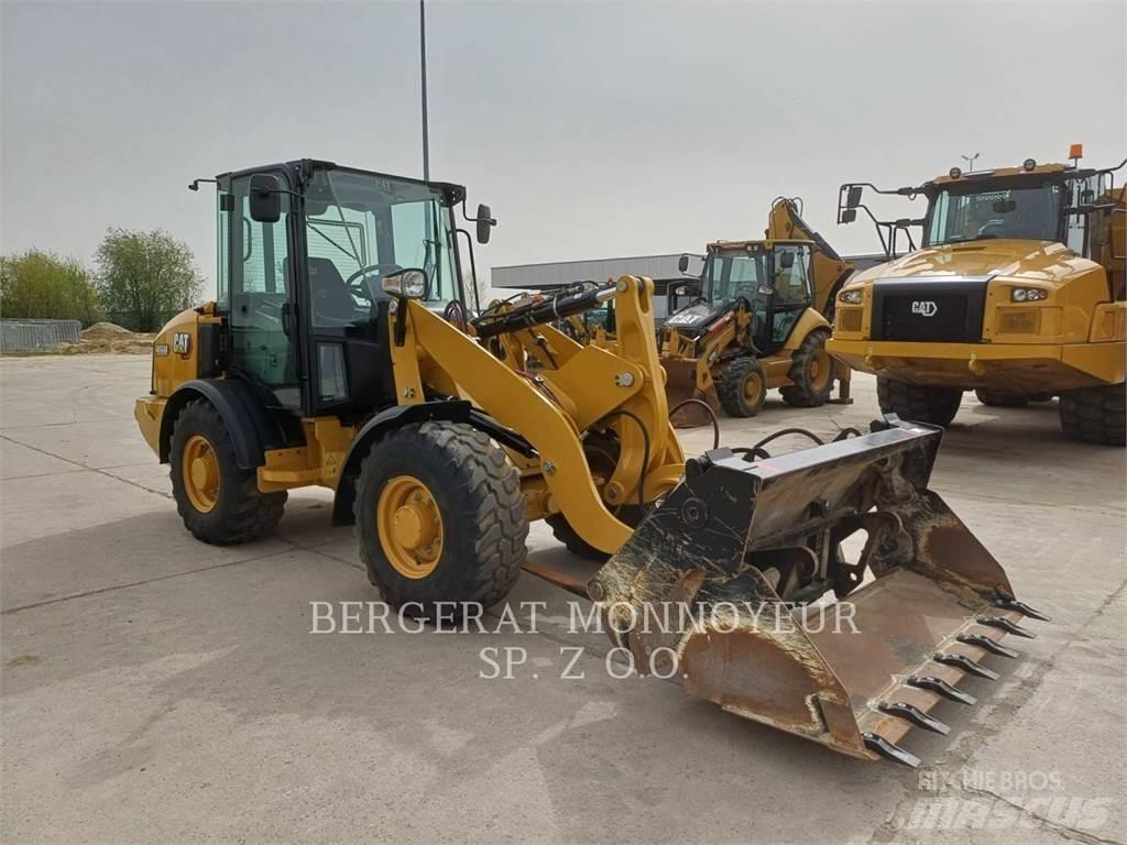 CAT 906M 轮式装载机