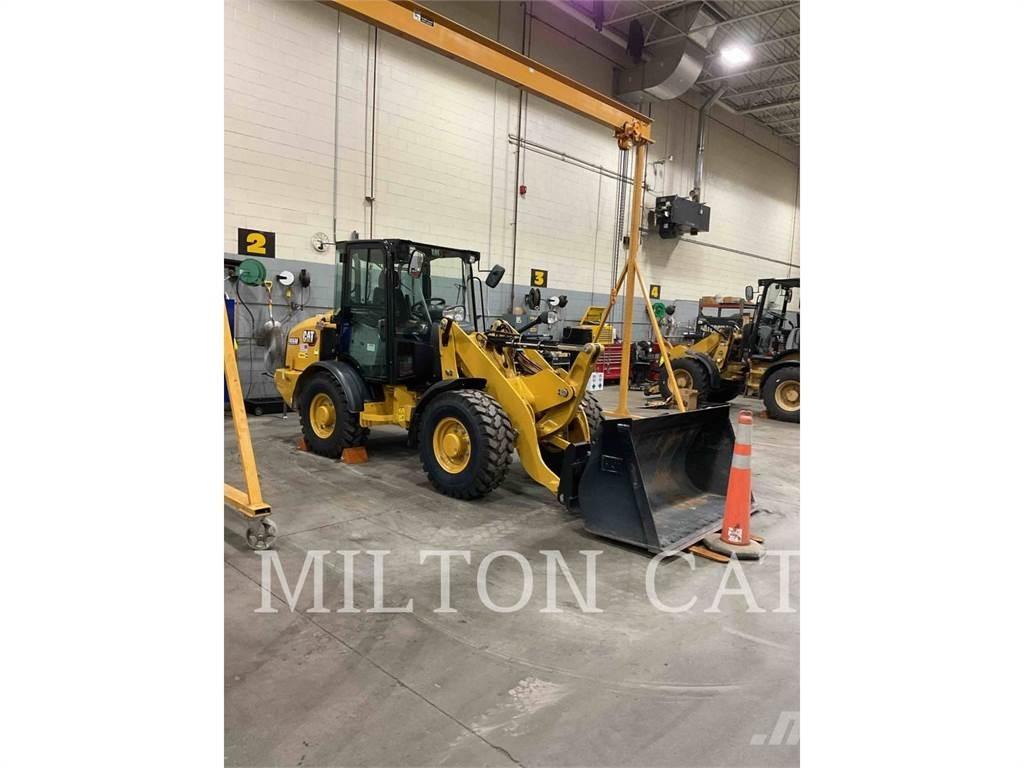 CAT 906M 轮式装载机