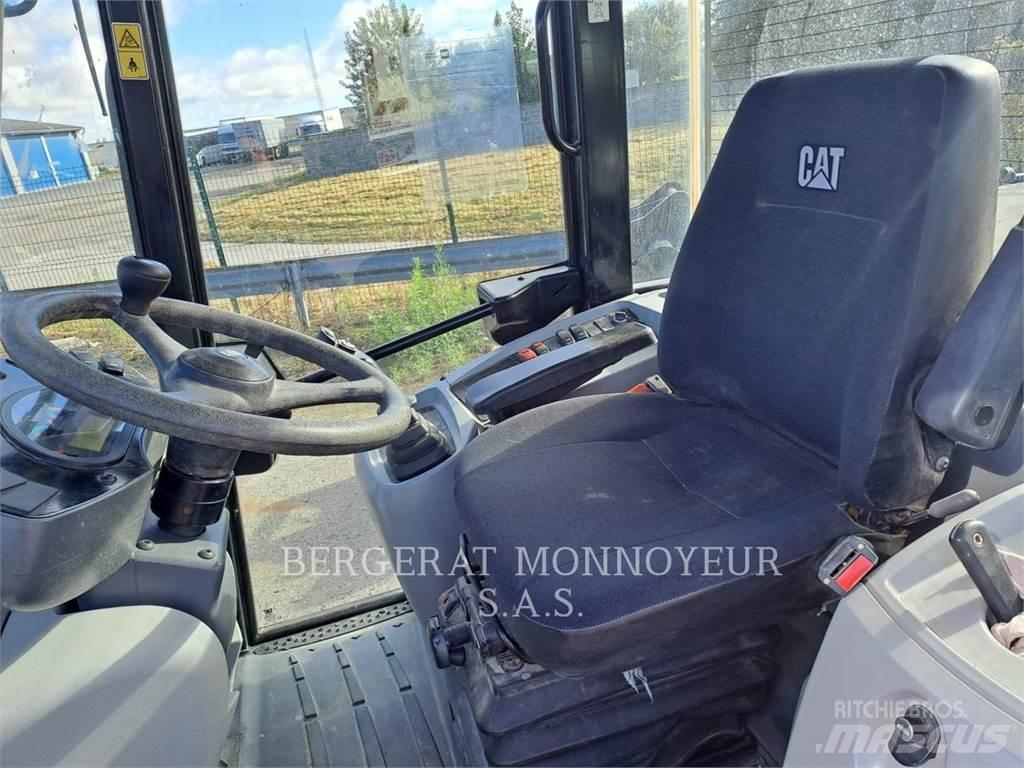 CAT 906M 轮式装载机