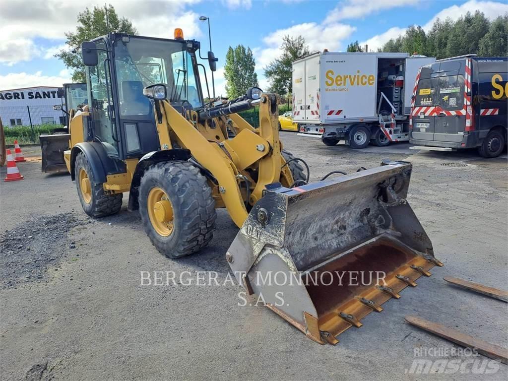 CAT 906M 轮式装载机