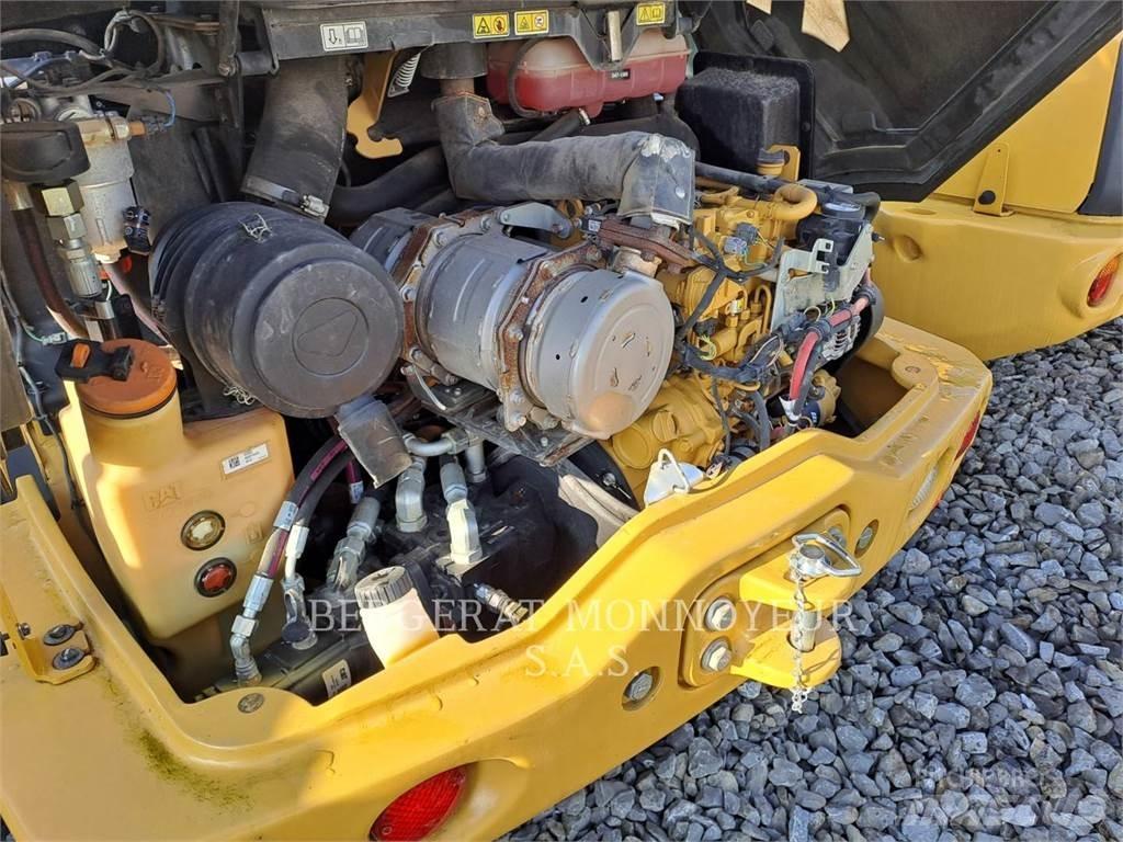 CAT 906M 轮式装载机