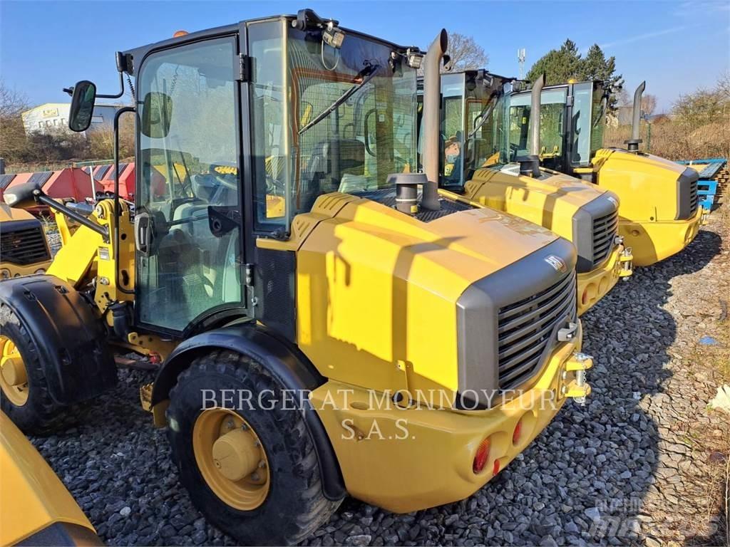 CAT 906M 轮式装载机