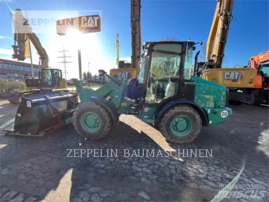 CAT 906M 轮式装载机