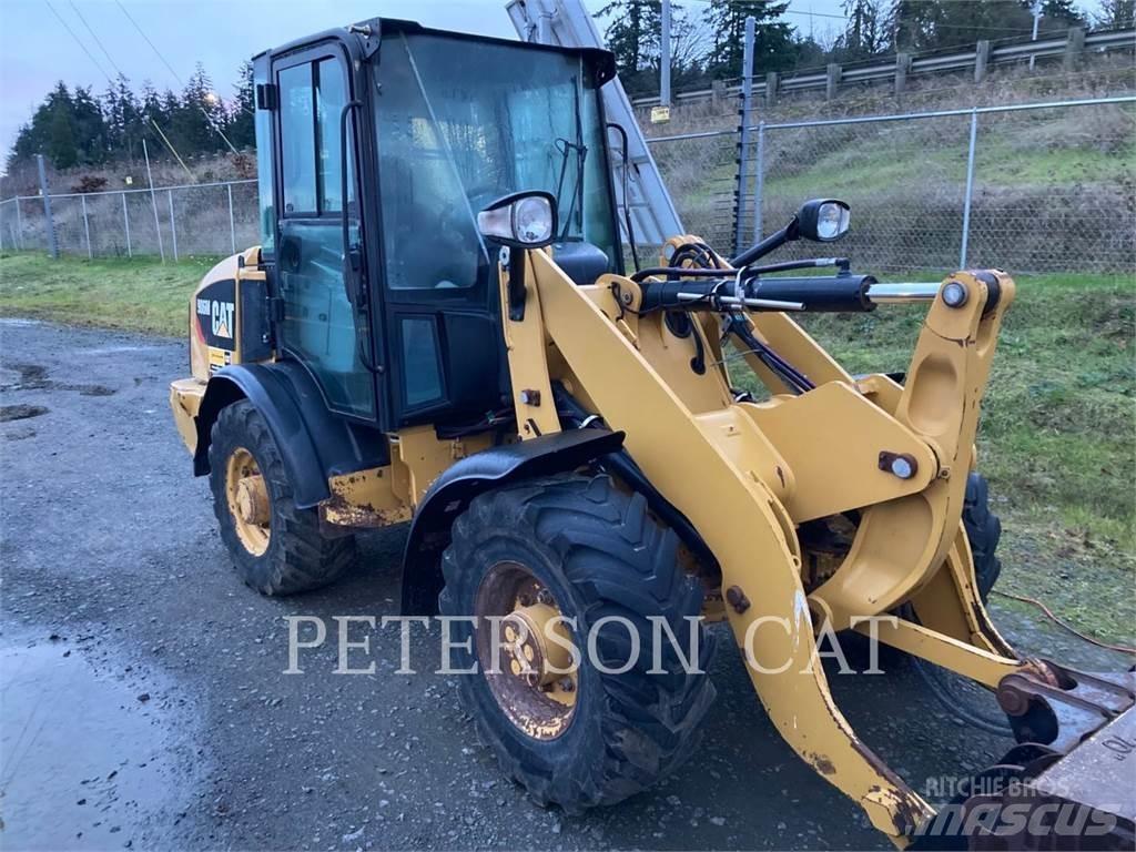 CAT 906M 轮式装载机