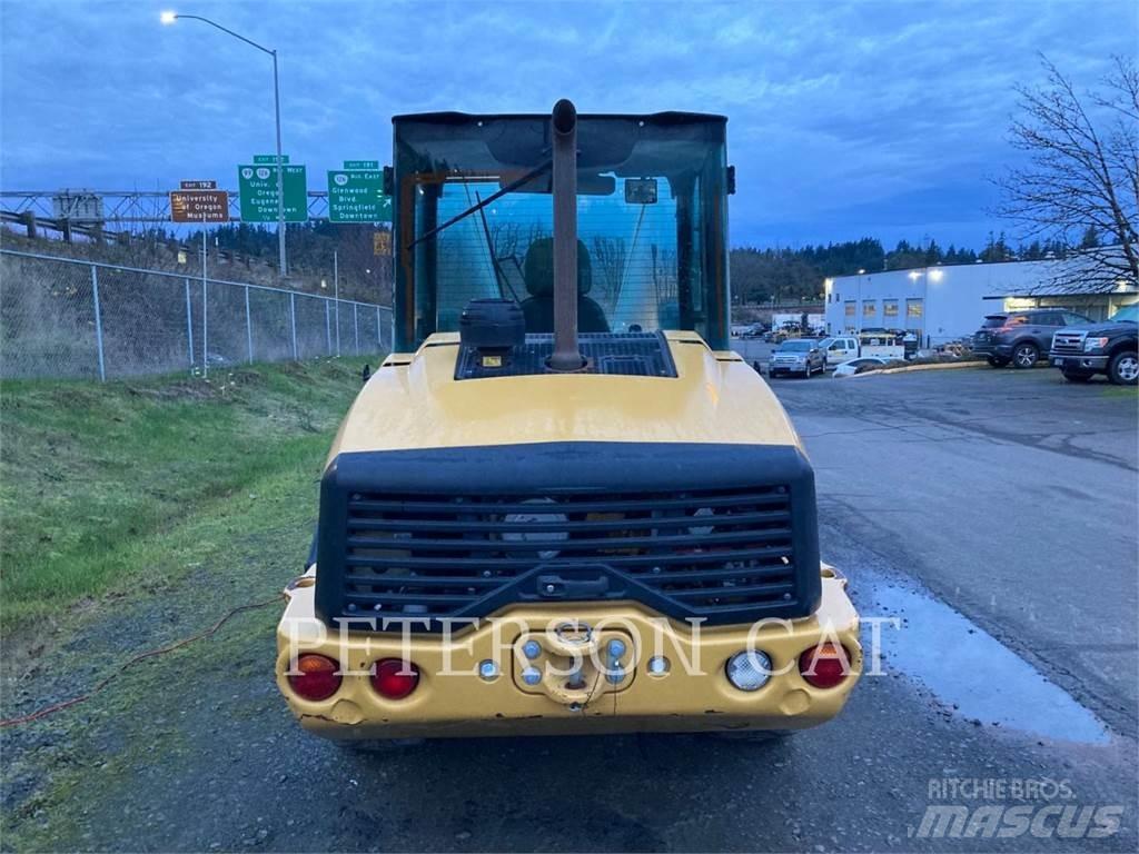CAT 906M 轮式装载机