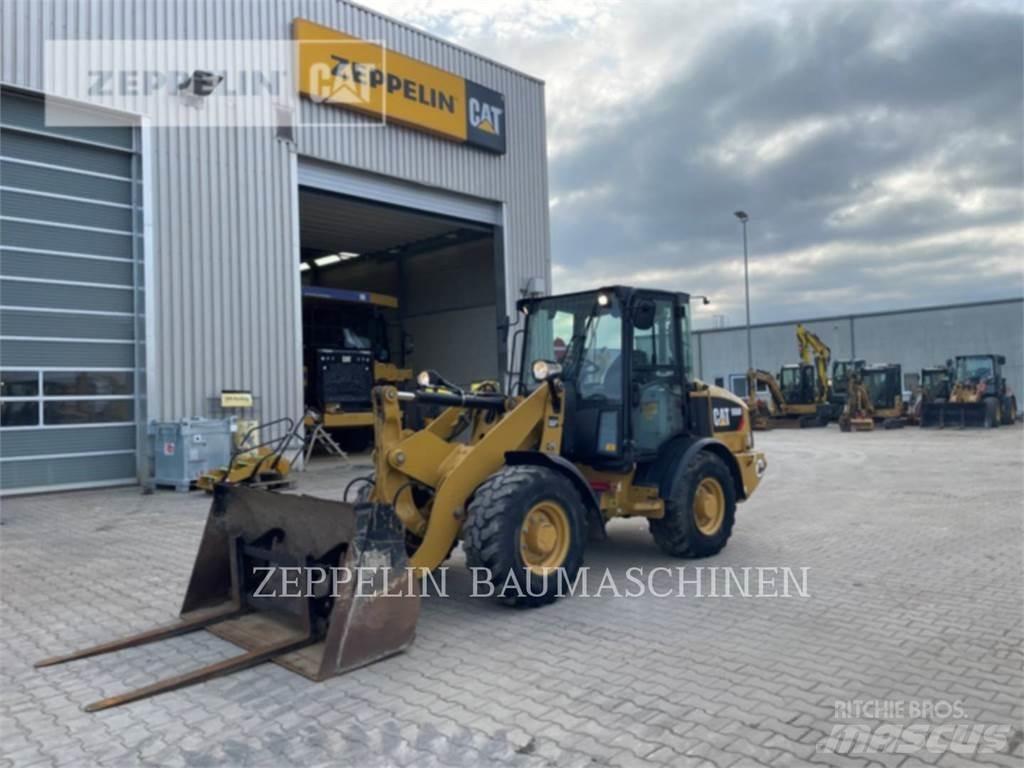 CAT 906M 轮式装载机