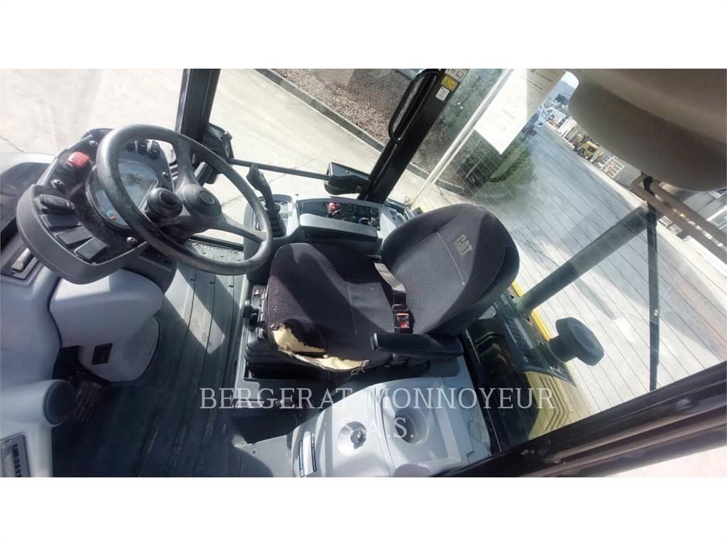 CAT 906M 轮式装载机